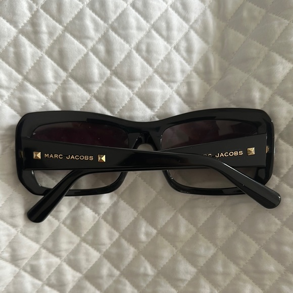 Marc Jacobs Black Modern Sunglasses - Picture 2 of 3